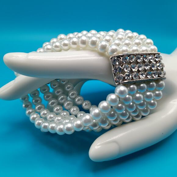 Vintage Faux Pearl Clear Rhinestone Stretch Bracelet, Wedding Jewelry - Picture 5 of 11
